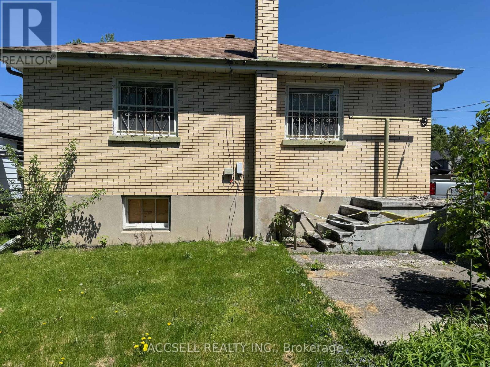 Property at 31 LYMAN STREET image 3