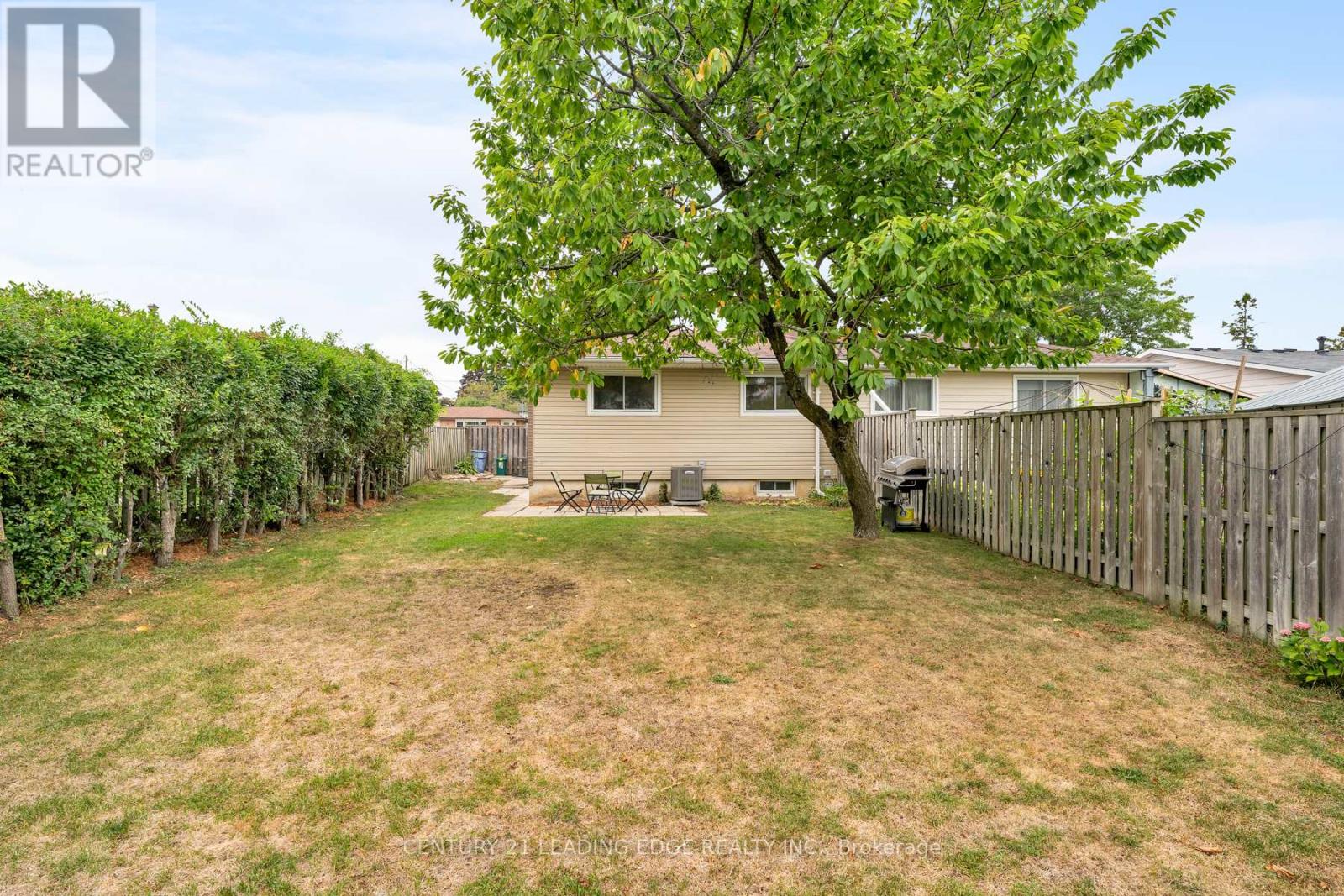 809 Sanok Drive, Pickering, Ontario  L1W 2R1 - Photo 47 - E12355177