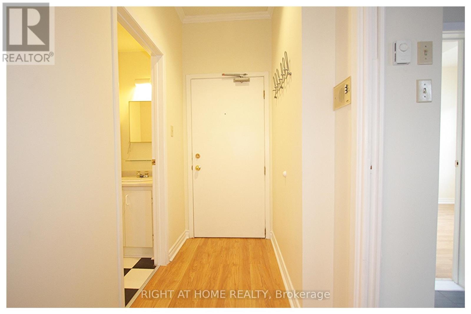 Apt. 5 - 294 Somerset Street W, Ottawa, Ontario  K2P 0J6 - Photo 2 - X12324005