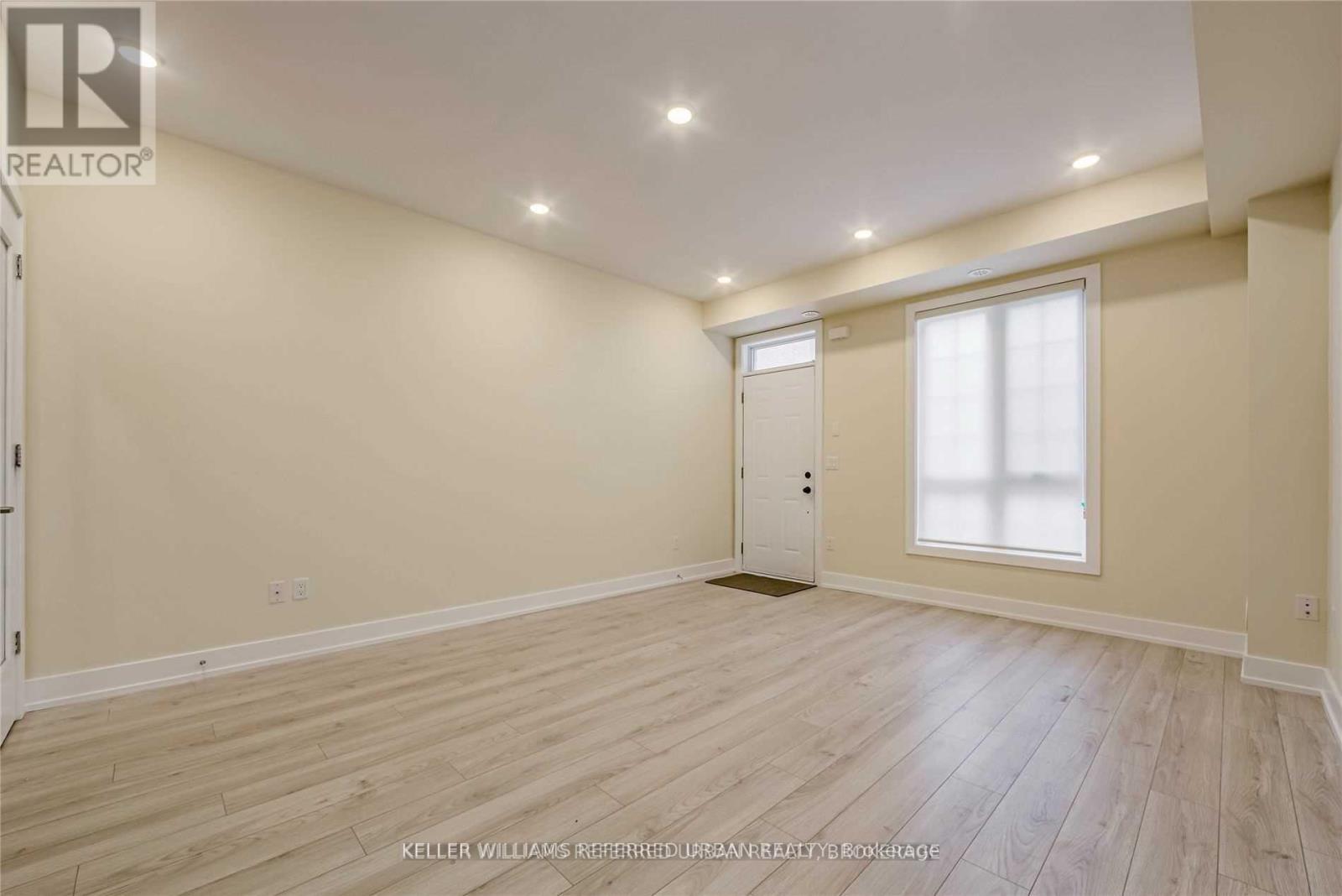 37 - 3 Elsie Lane, Toronto, Ontario  M6P 0B8 - Photo 10 - W12353059
