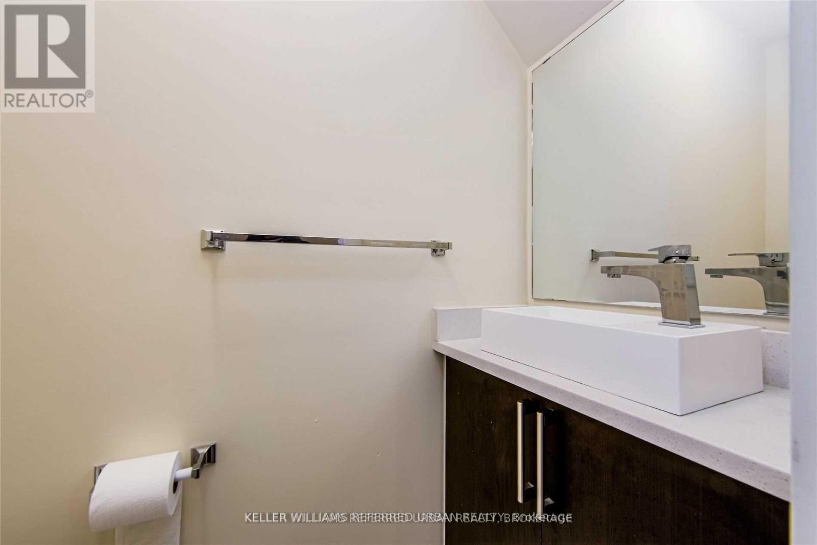 37 - 3 Elsie Lane, Toronto, Ontario  M6P 0B8 - Photo 16 - W12353059
