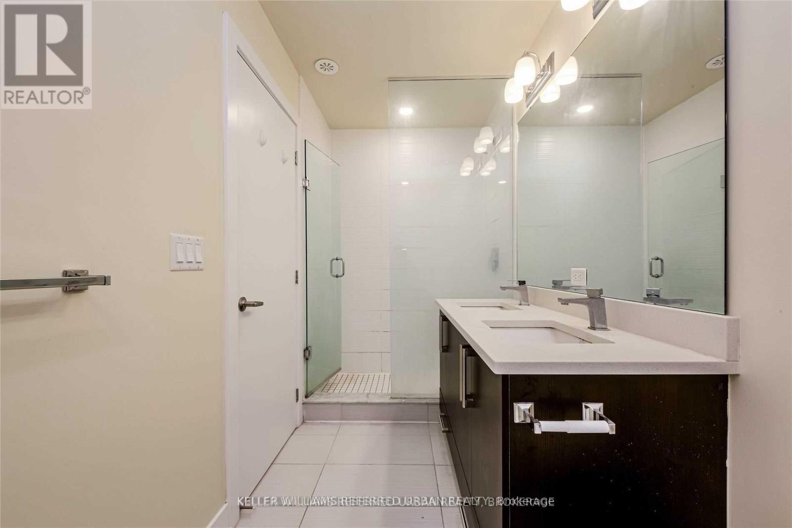 37 - 3 Elsie Lane, Toronto, Ontario  M6P 0B8 - Photo 21 - W12353059