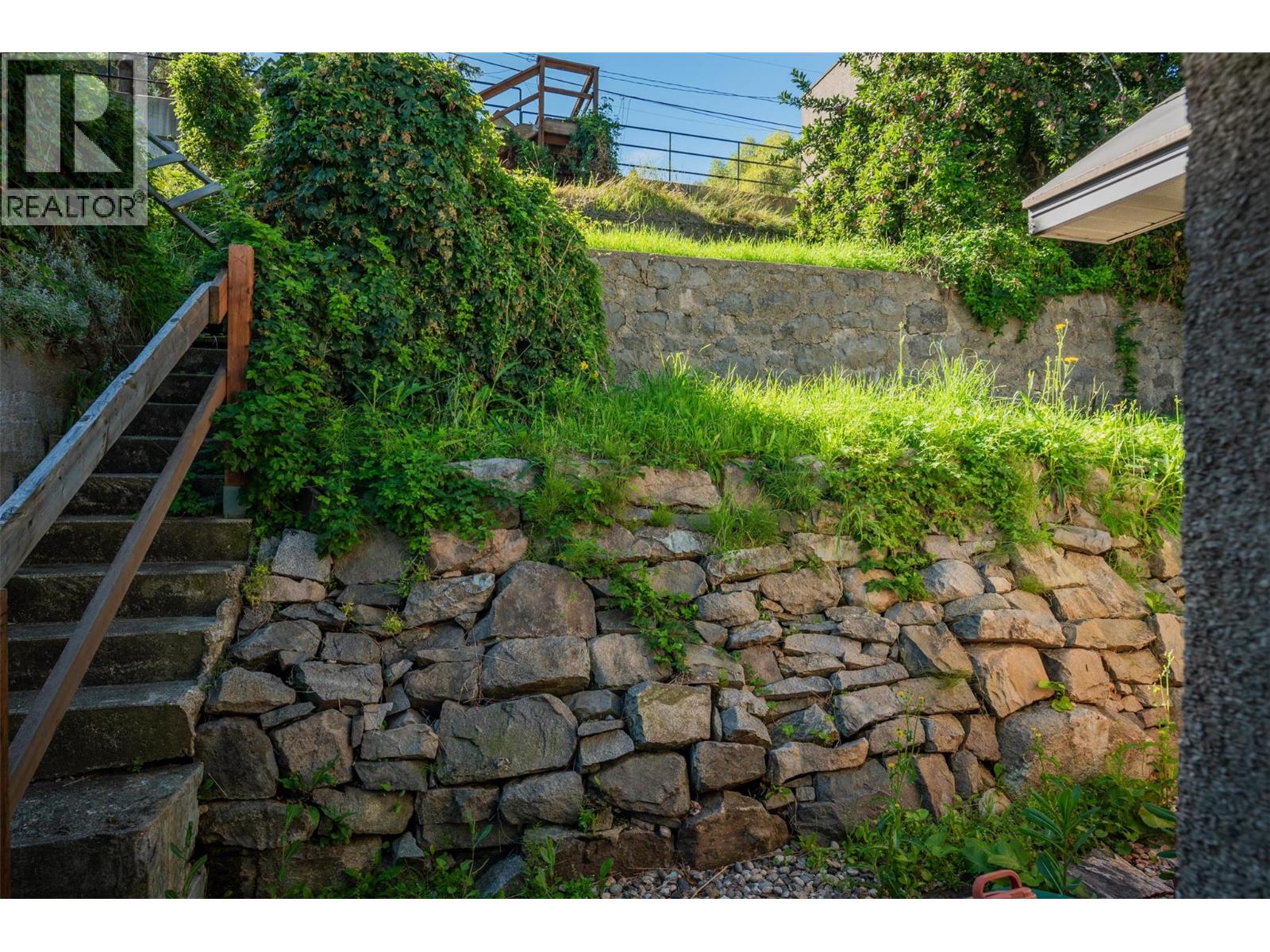 132 Reservoir Road, Trail, British Columbia  V1R 3R9 - Photo 35 - 10359022