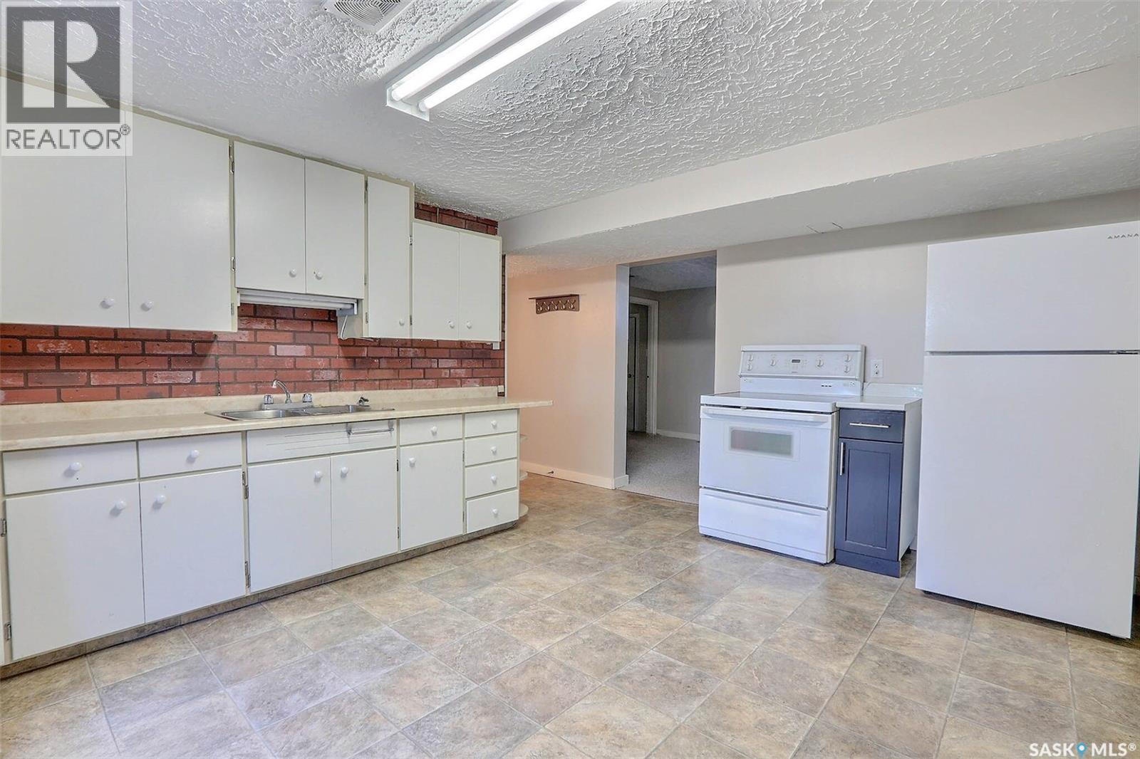 324 19th Street W, Prince Albert, Saskatchewan  S6V 4C7 - Photo 12 - SK016079