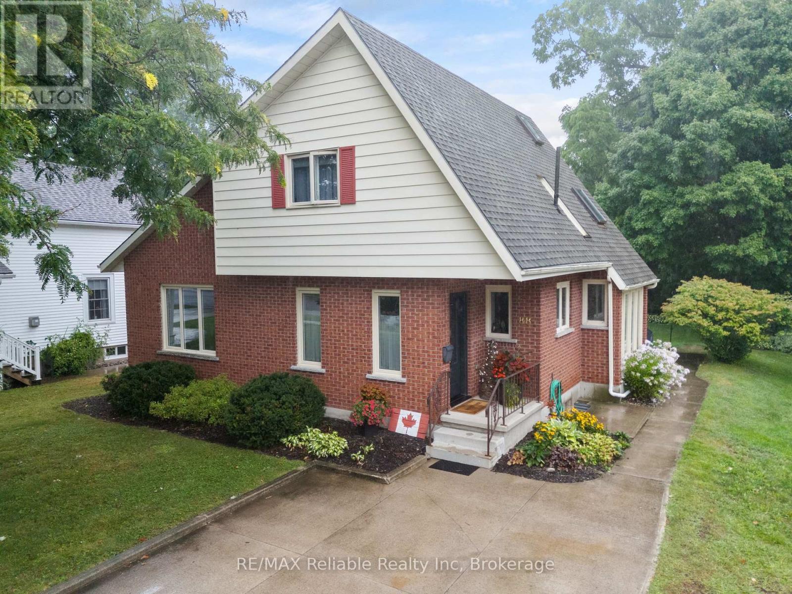 88 EAST WILLIAM STREET, Huron East, Ontario