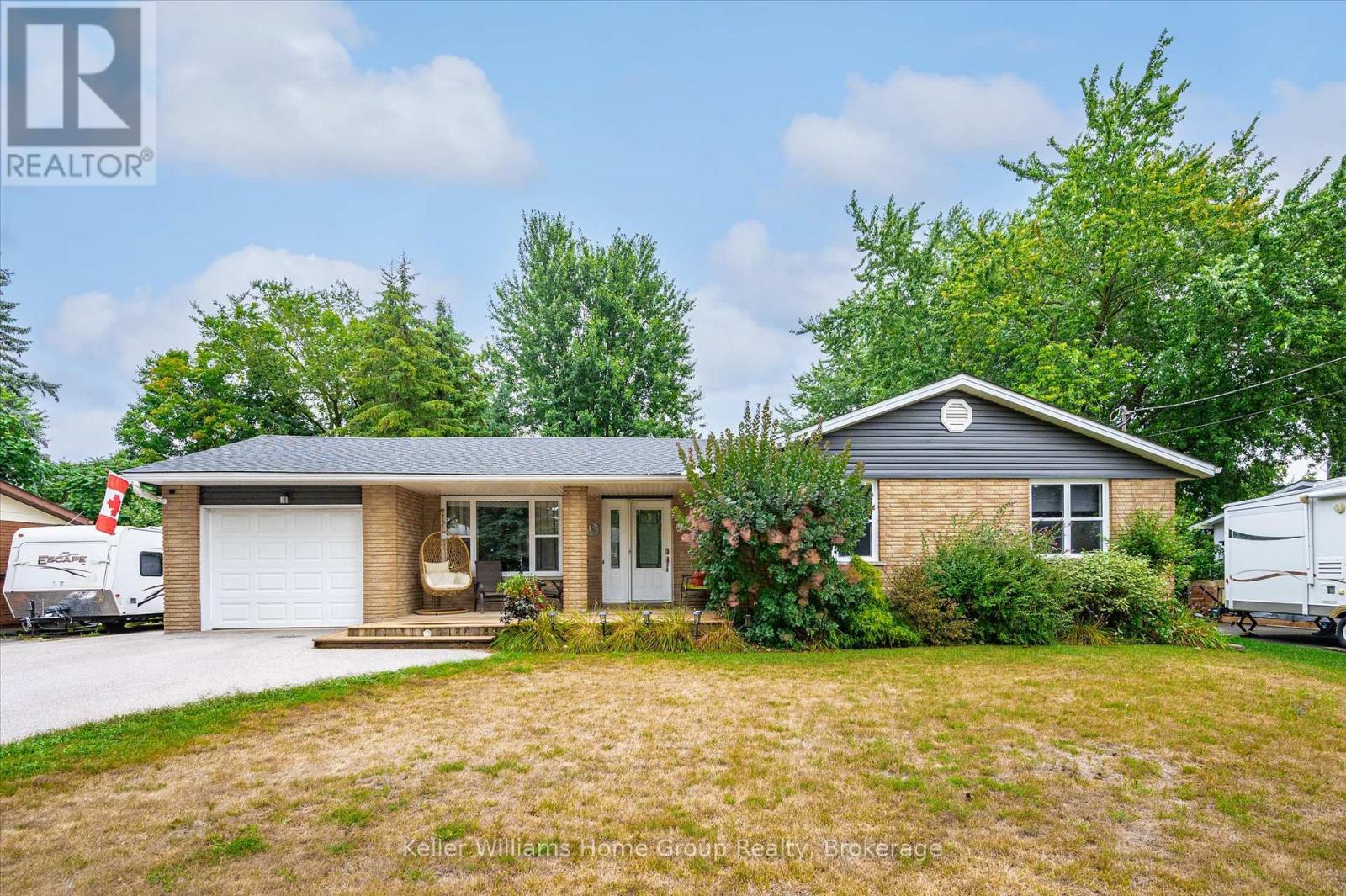37 VICTORIA CRESCENT, Centre Wellington, Ontario