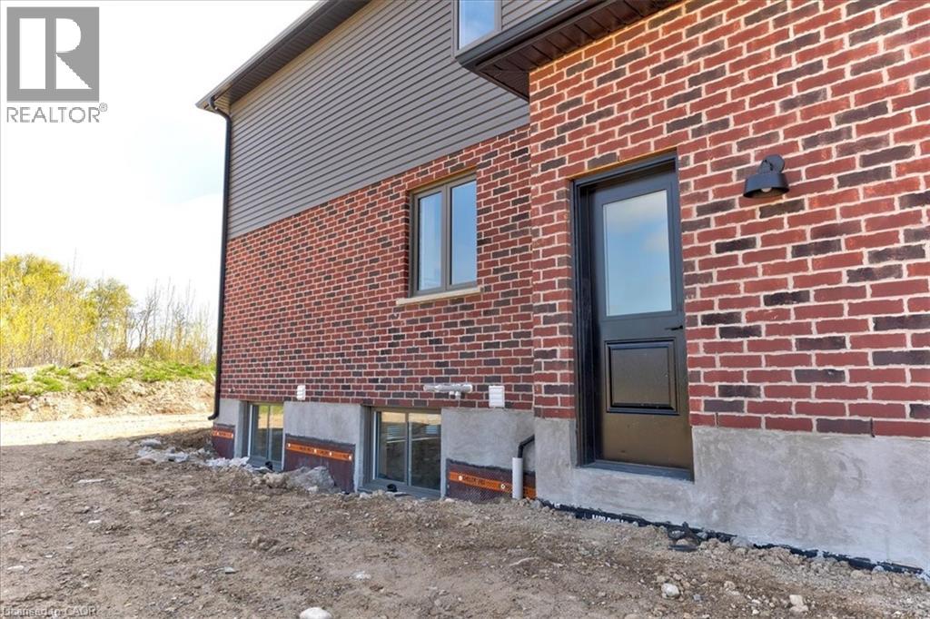 81 Kenton Street Unit# Lower, Mitchell, Ontario  N0K 1N0 - Photo 3 - 40761966