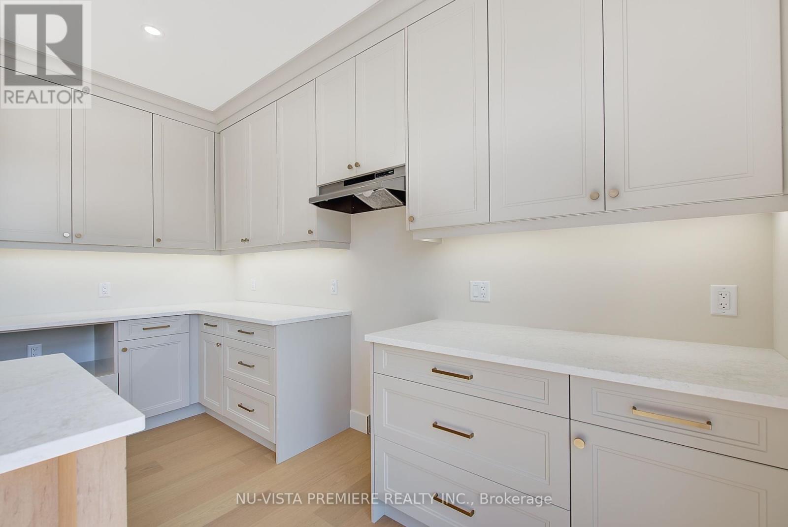 121 Harvest Lane, Thames Centre, Ontario  N0L 1G3 - Photo 17 - X12355579