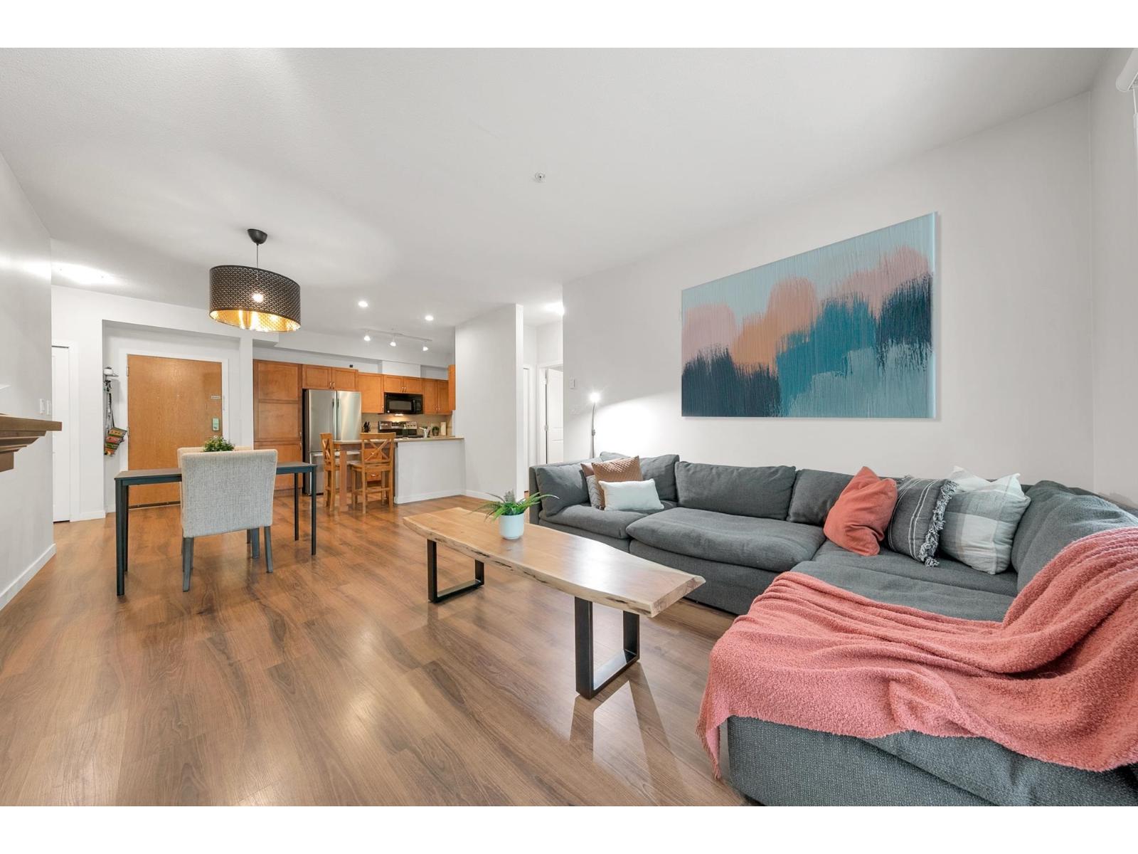 311 33318 E BOURQUIN CRESCENT, abbotsford, British Columbia