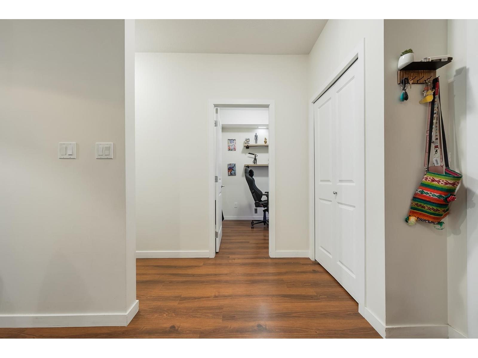 311 33318 E Bourquin Crescent, Abbotsford, British Columbia  V2S 0A6 - Photo 21 - R3039048