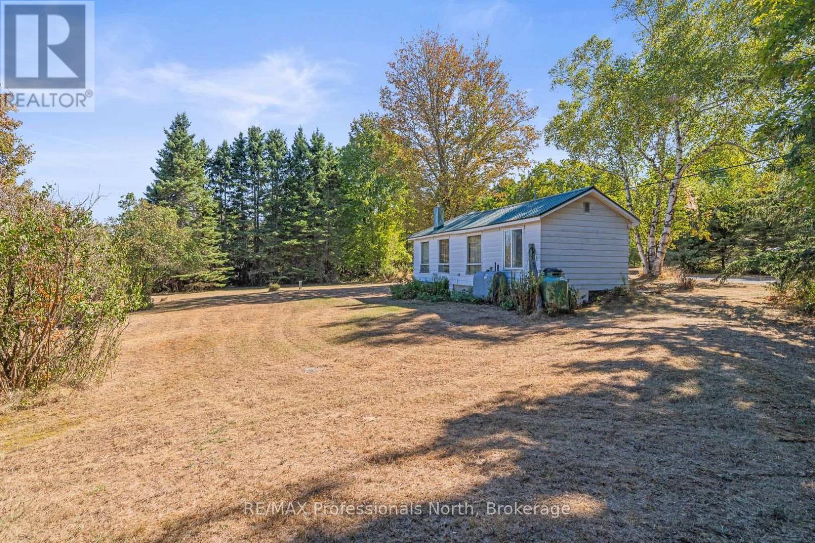 60 Mountain Street, Dysart Et Al, Ontario  K0M 1S0 - Photo 15 - X12355541