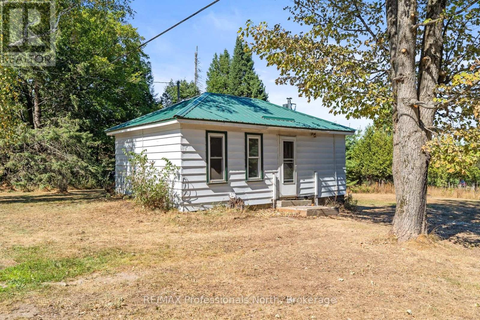 60 Mountain Street, Dysart Et Al, Ontario  K0M 1S0 - Photo 3 - X12355541