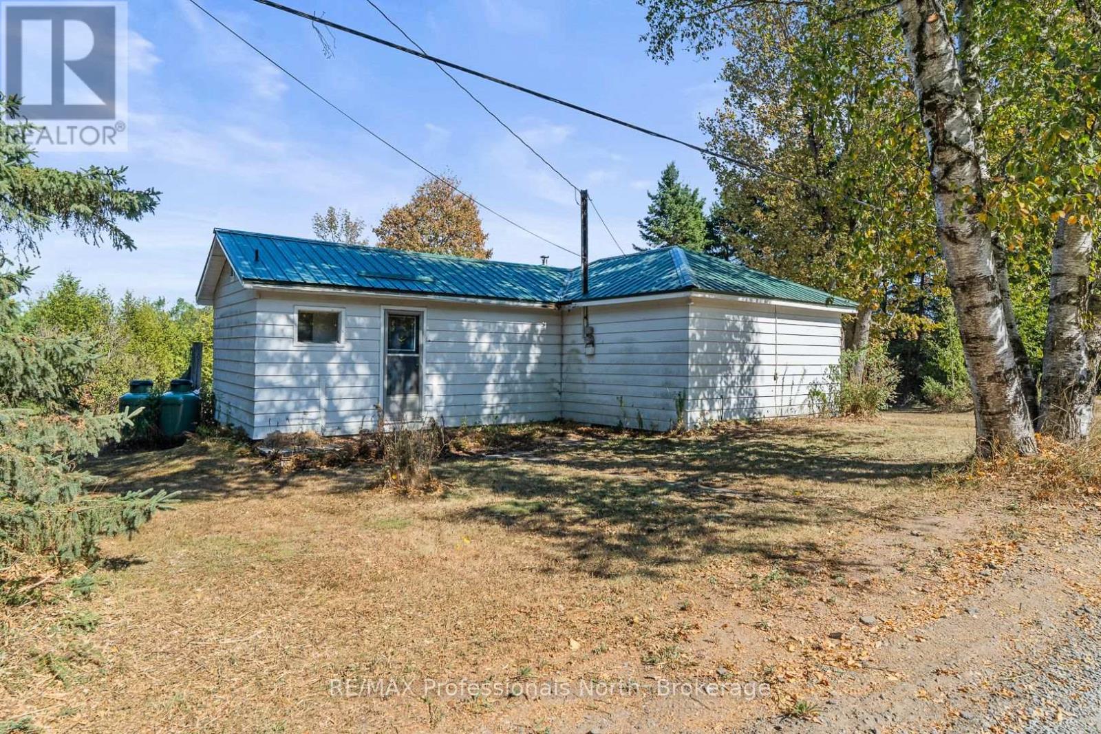 60 Mountain Street, Dysart Et Al, Ontario  K0M 1S0 - Photo 4 - X12355541