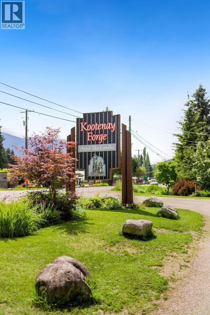 16095 3a Highway, Crawford Bay, British Columbia  V0B 1E0 - Photo 7 - 10359793