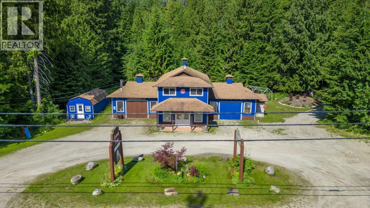 16095 3a Highway, Crawford Bay, British Columbia  V0B 1E0 - Photo 2 - 10359793