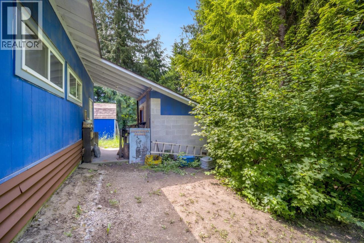 16095 3a Highway, Crawford Bay, British Columbia  V0B 1E0 - Photo 38 - 10359793