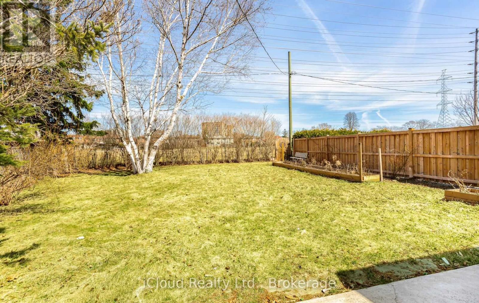 95 Willowridge Road, Toronto, Ontario  M9R 3Z5 - Photo 16 - W12355435