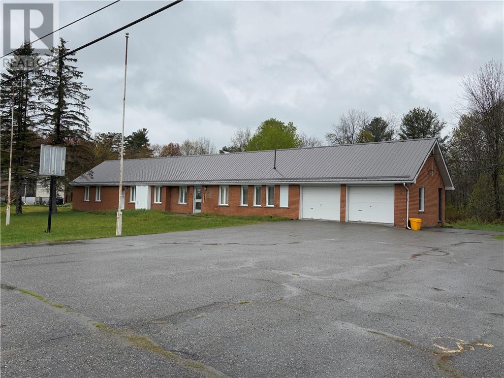 53-55 St Charles St, Killarney, Ontario  P0M 2A0 - Photo 2 - 2123235