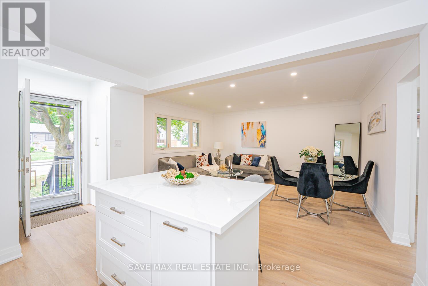248 West 18th Street, Hamilton, Ontario  L9C 4G9 - Photo 10 - X12355452