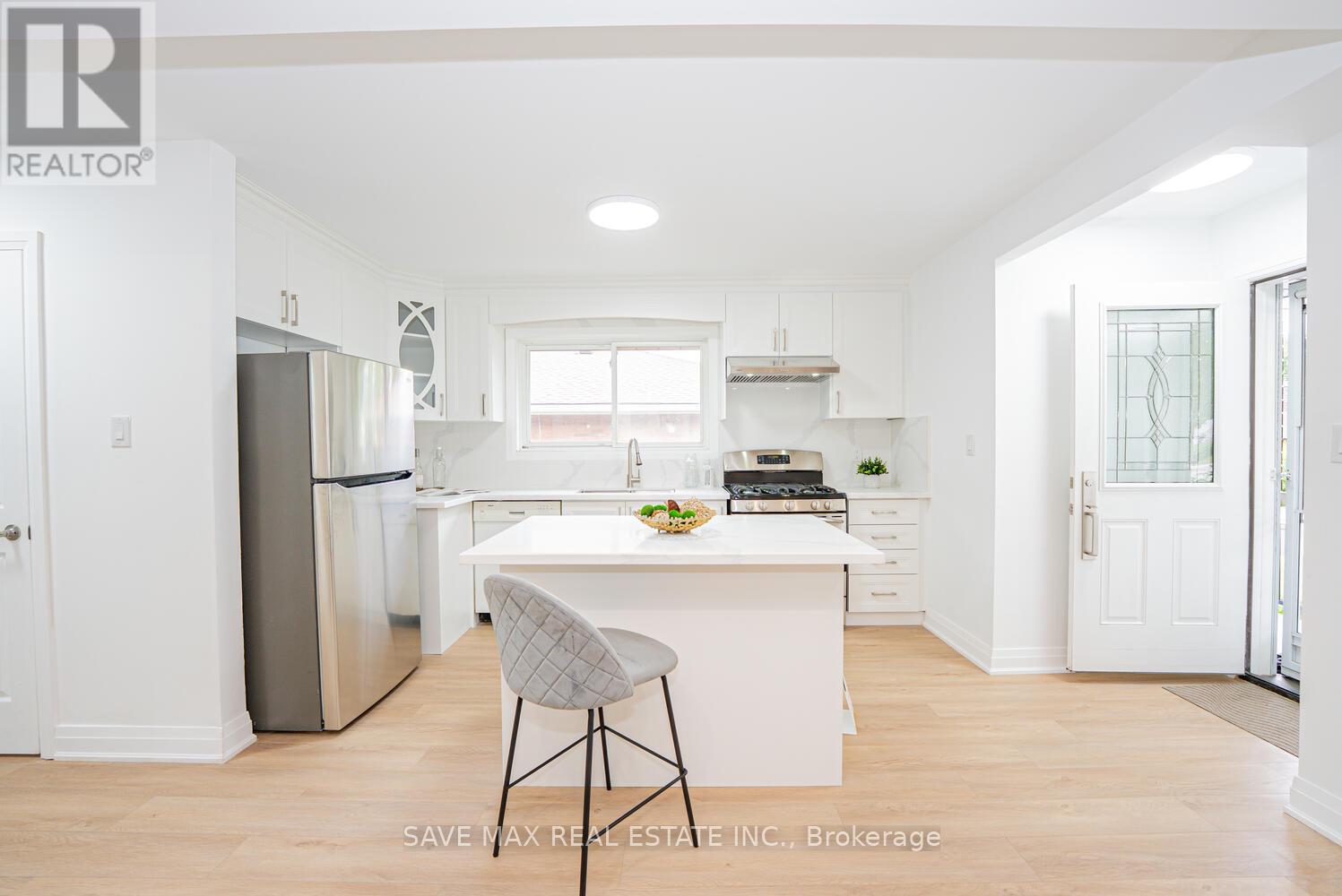 248 West 18th Street, Hamilton, Ontario  L9C 4G9 - Photo 13 - X12355452