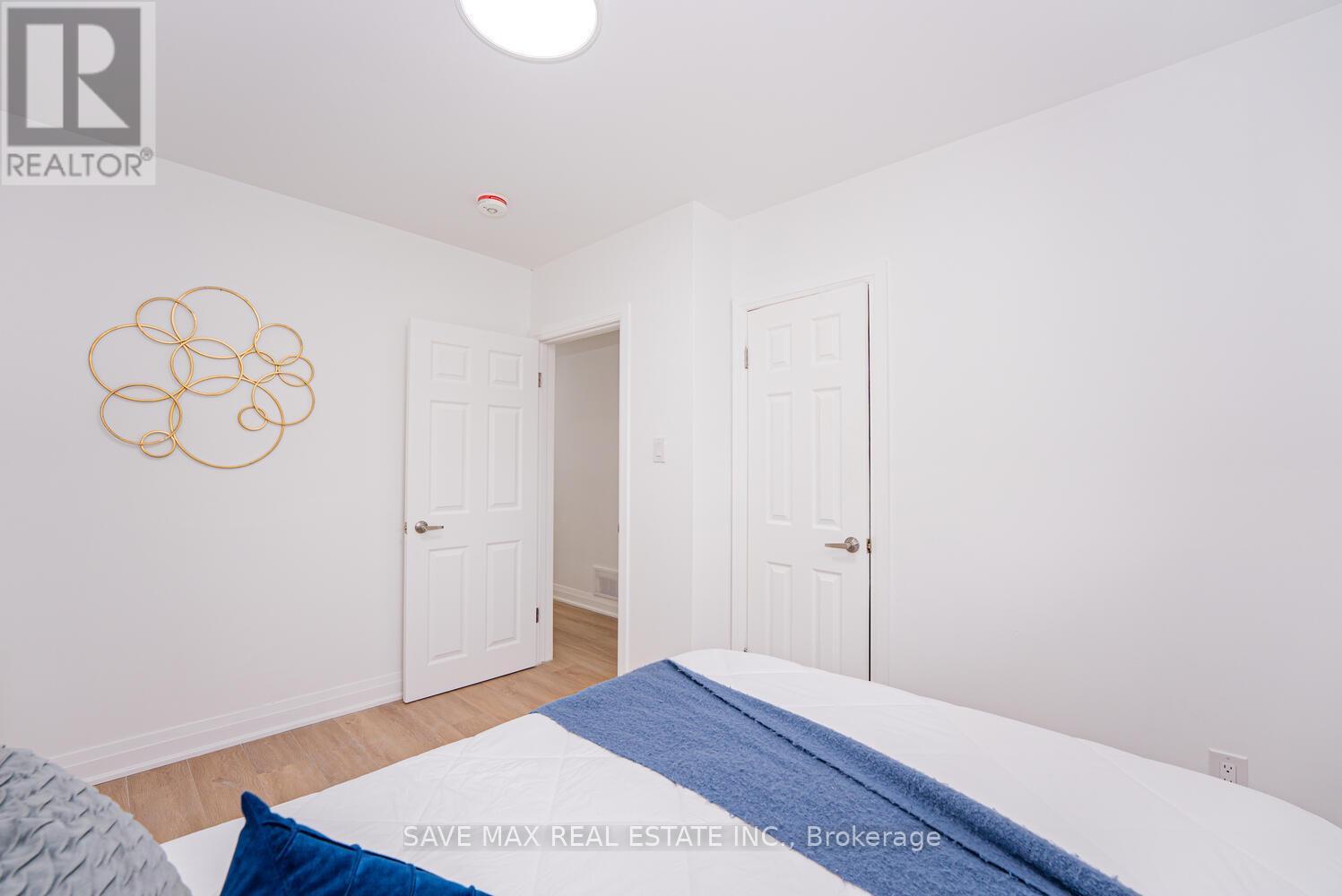 248 West 18th Street, Hamilton, Ontario  L9C 4G9 - Photo 18 - X12355452