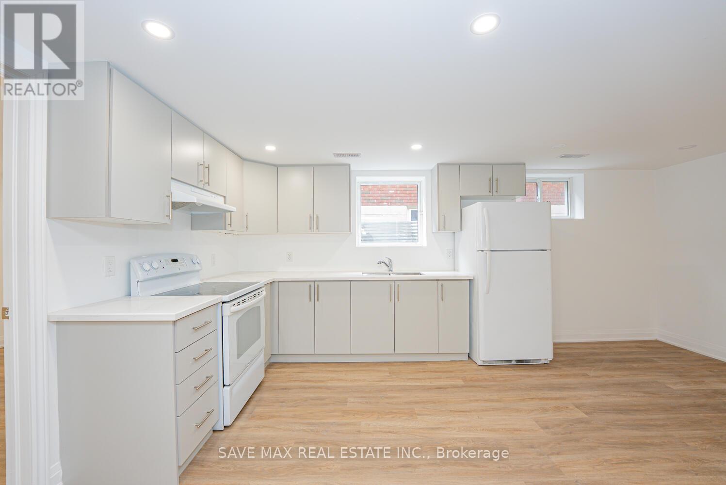 248 West 18th Street, Hamilton, Ontario  L9C 4G9 - Photo 31 - X12355452