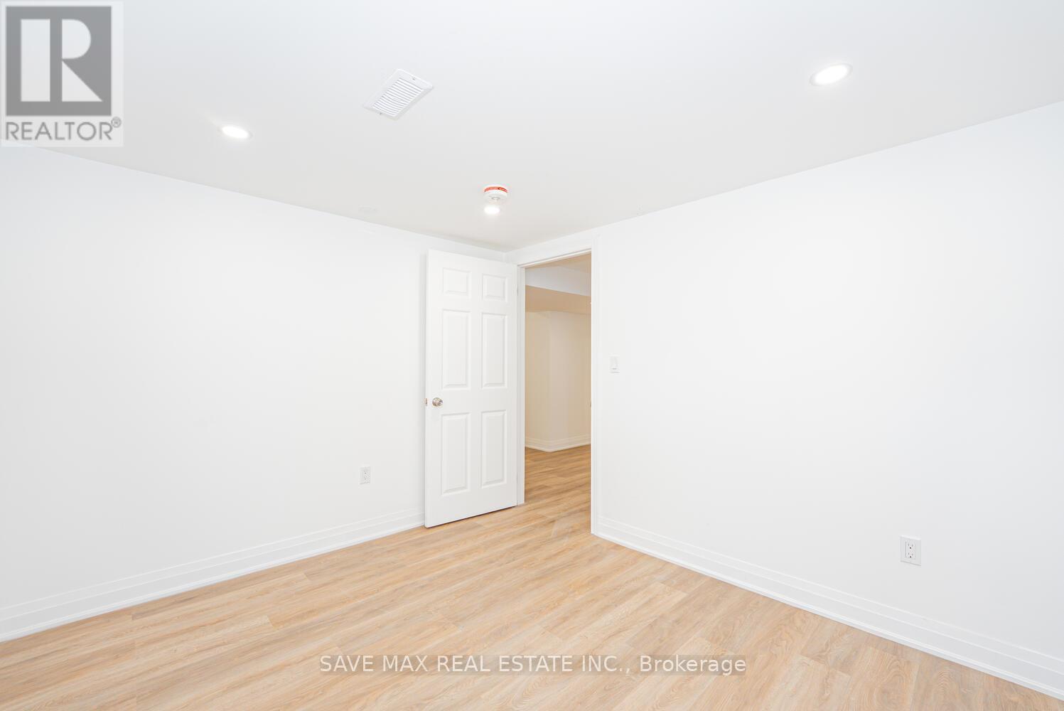 248 West 18th Street, Hamilton, Ontario  L9C 4G9 - Photo 35 - X12355452