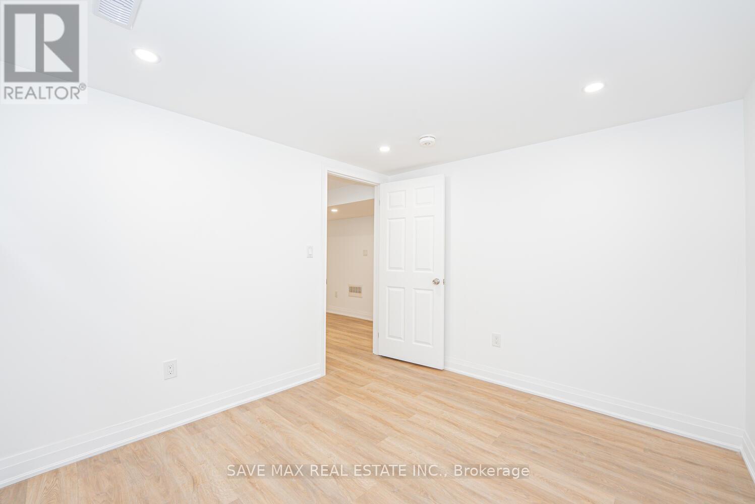 248 West 18th Street, Hamilton, Ontario  L9C 4G9 - Photo 37 - X12355452
