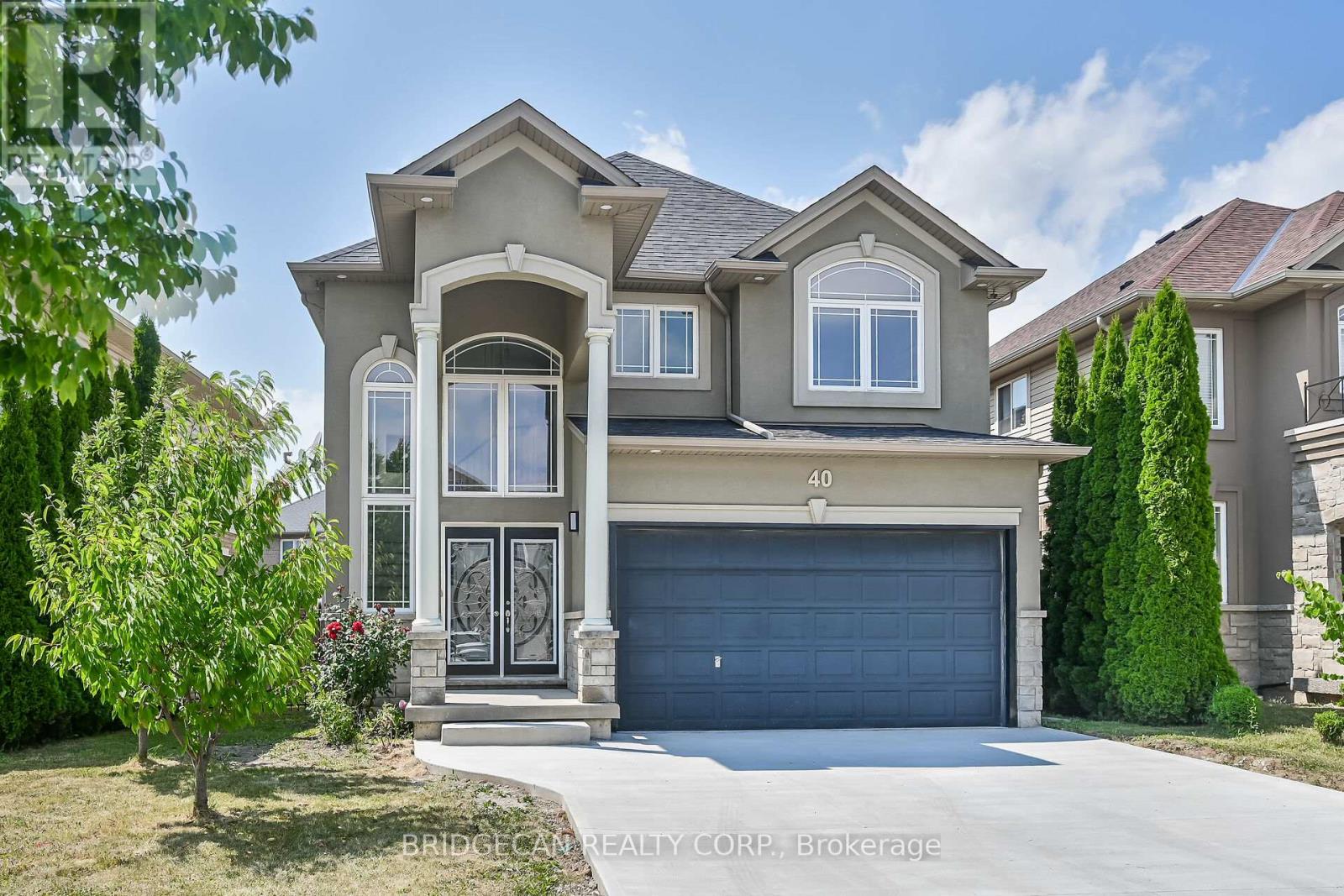 Property at 40 DAVINCI BOULEVARD image 2