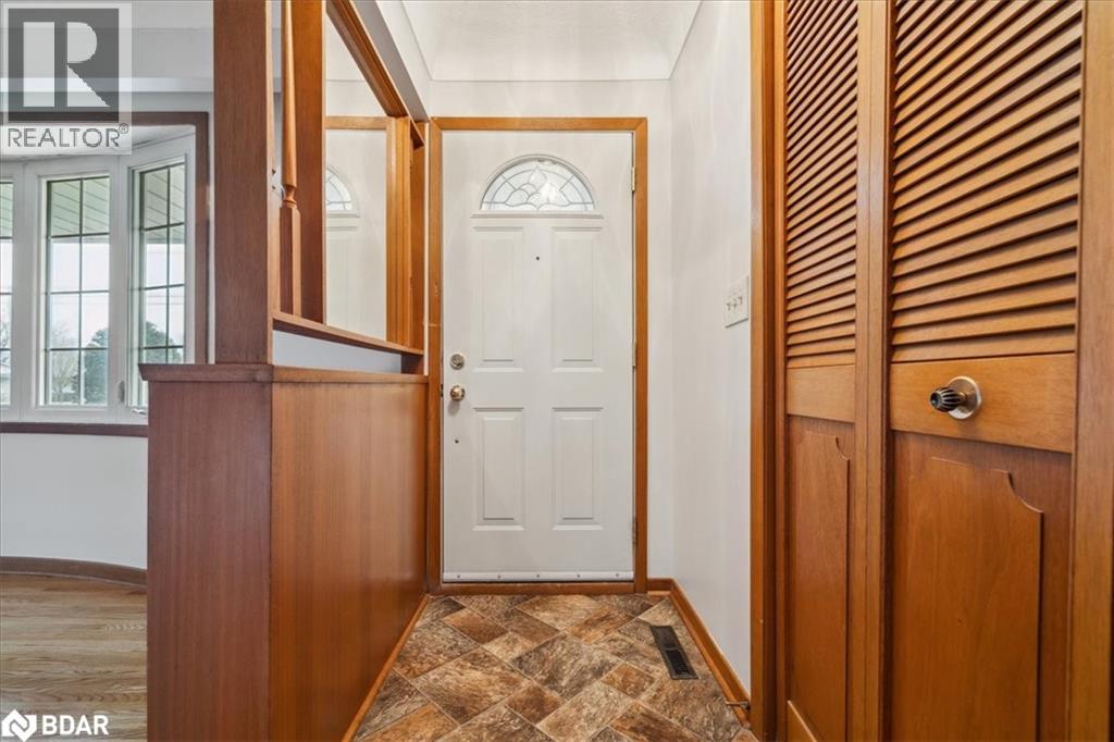 Property at 297 LAKESHORE Street image 4