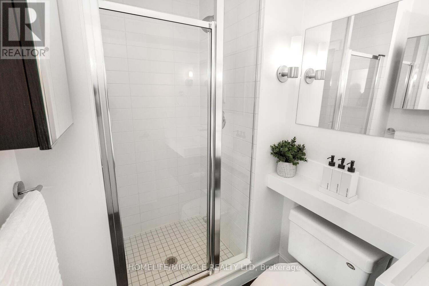 3002 - 25 Telegram Mews, Toronto, Ontario  M5V 3Z1 - Photo 42 - C12355530