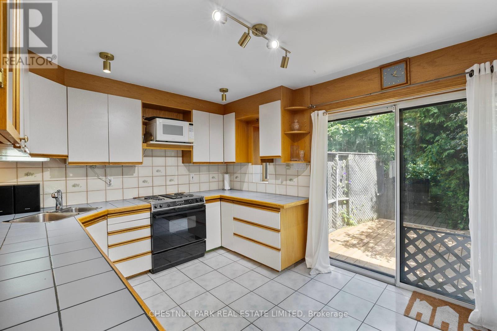 23 Edith Drive, Toronto (Yonge-Eglinton), Ontario  M4R 1Y9 - Photo 15 - C12355560