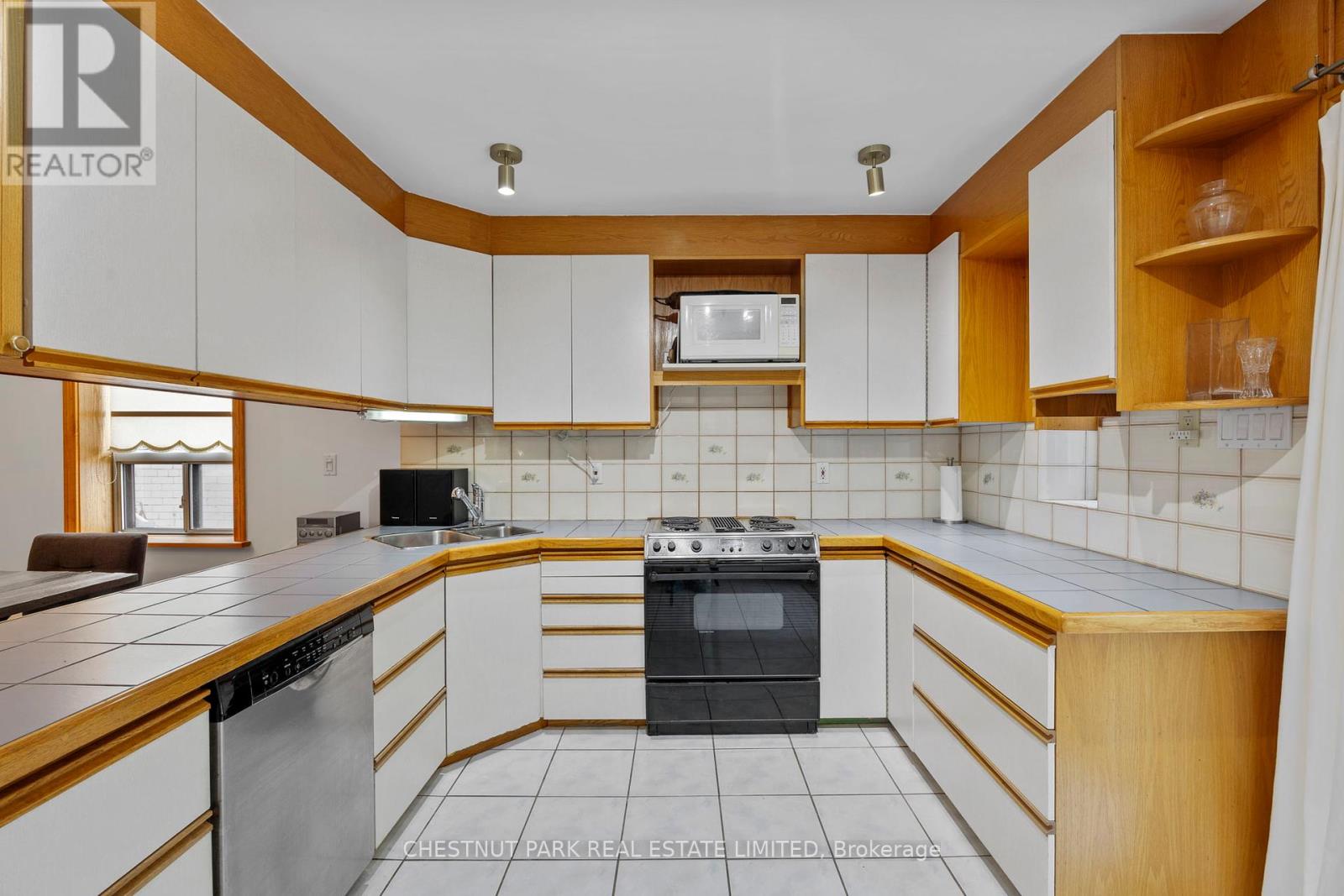23 Edith Drive, Toronto (Yonge-Eglinton), Ontario  M4R 1Y9 - Photo 16 - C12355560