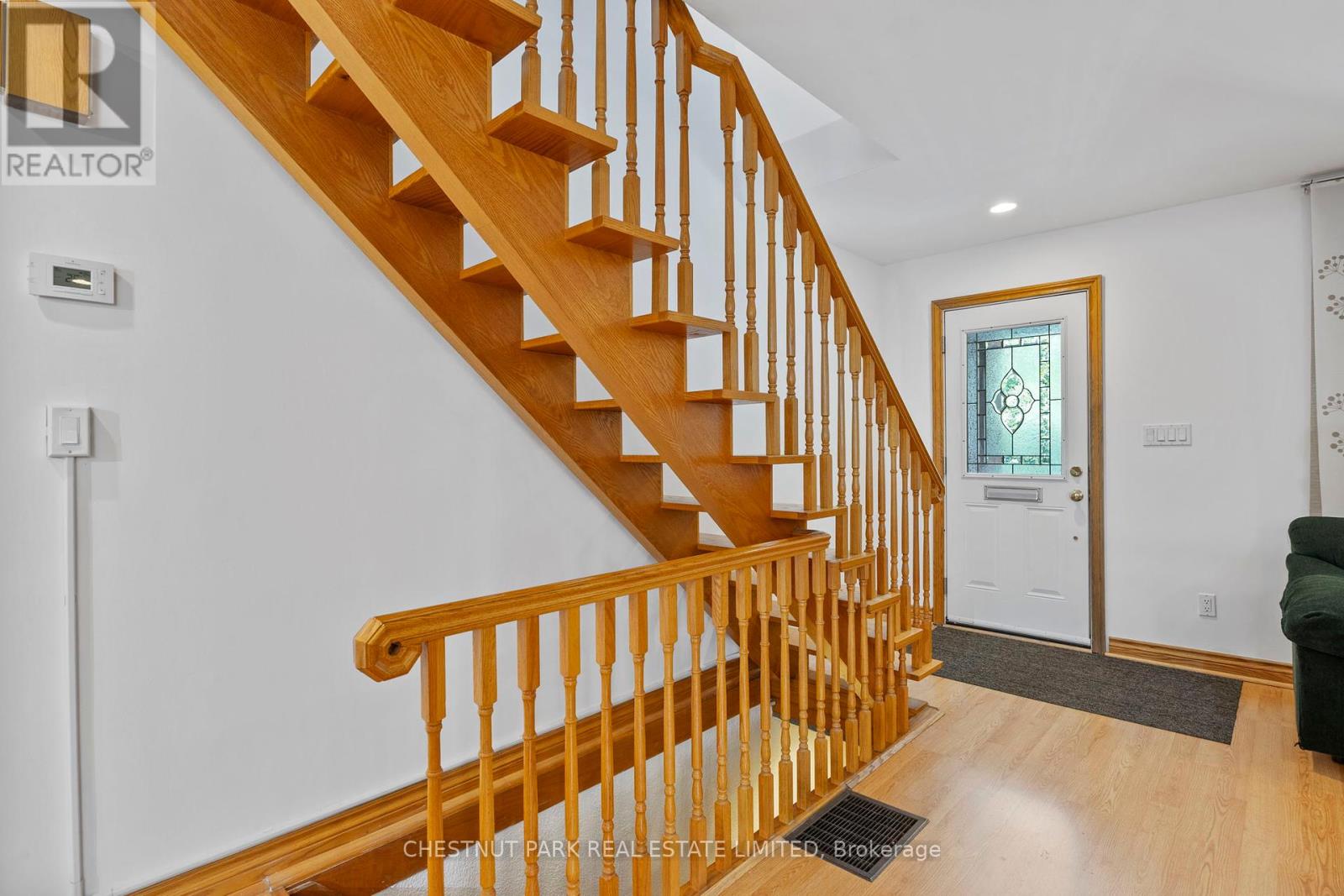 23 Edith Drive, Toronto (Yonge-Eglinton), Ontario  M4R 1Y9 - Photo 6 - C12355560