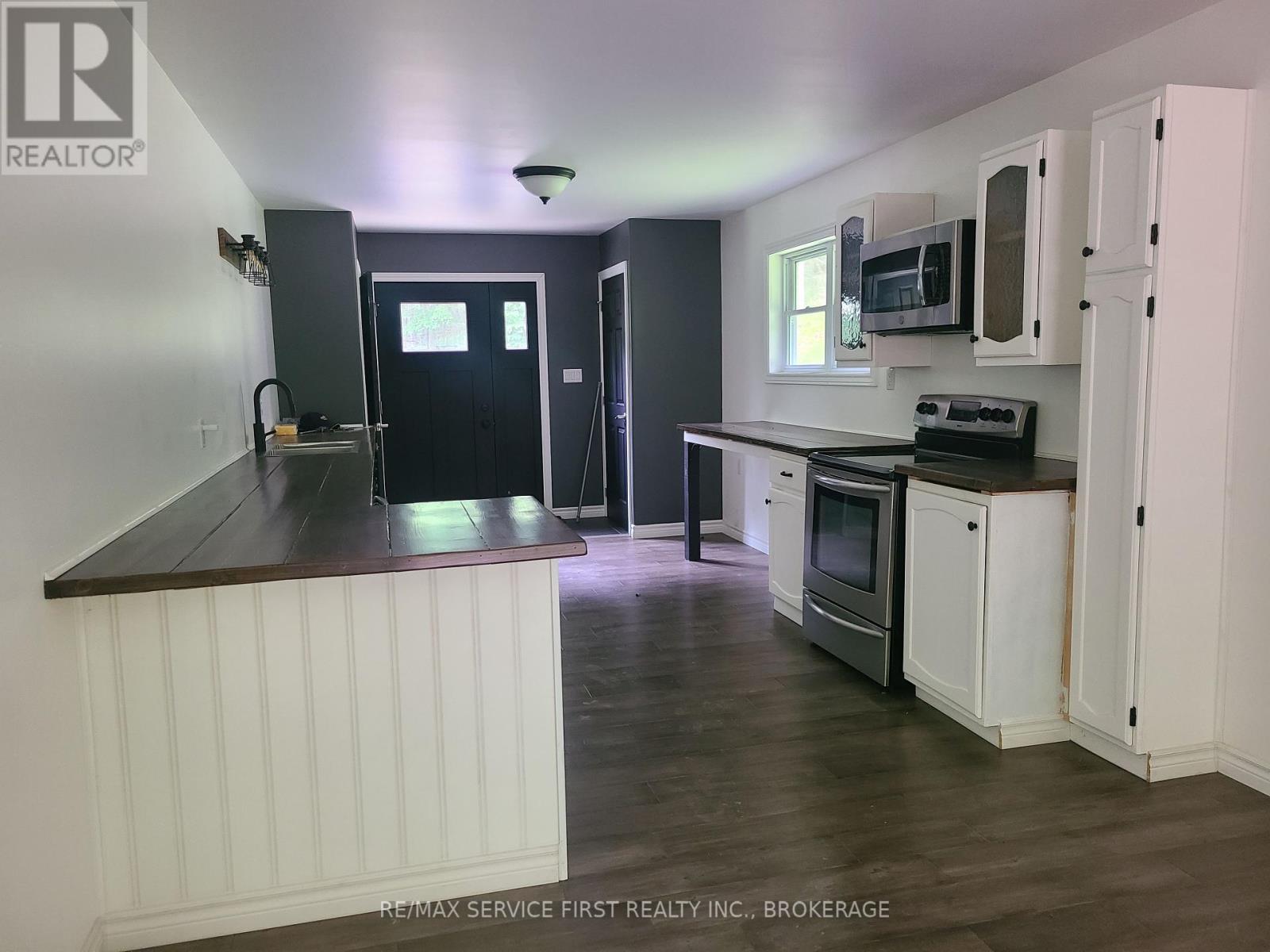 7760 Canoe Lake Road, Frontenac, Ontario  K0H 1W0 - Photo 3 - X12355617