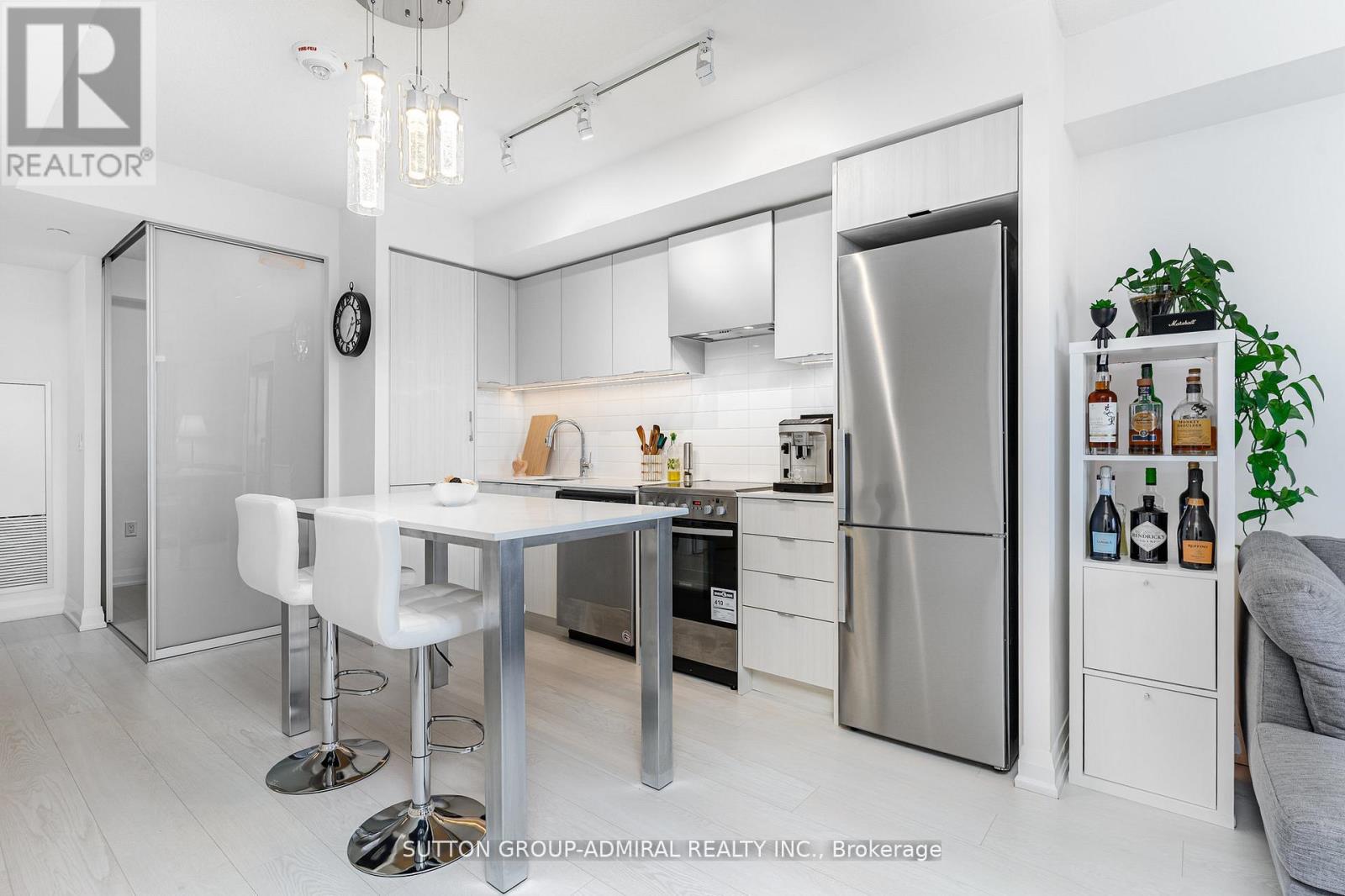 2701 - 30 Gibbs Road, Toronto, Ontario  M9B 0E4 - Photo 6 - W12355495