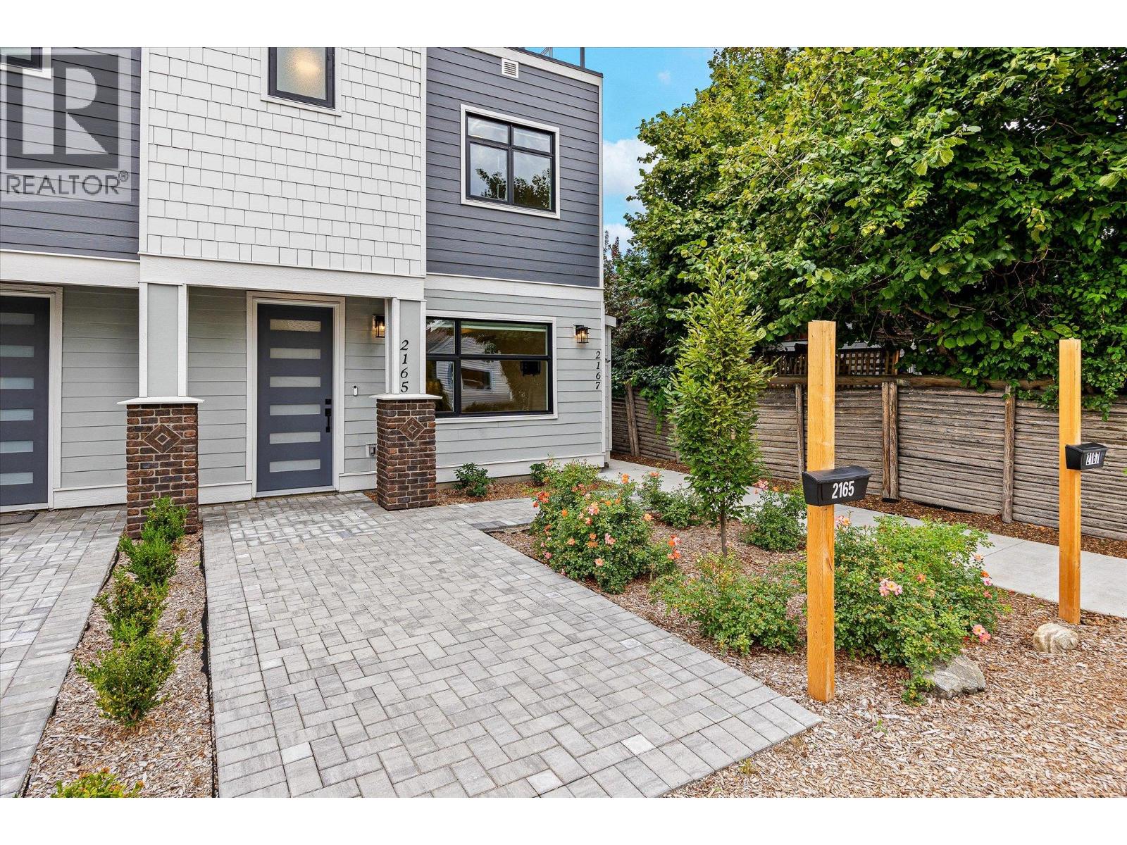 Property at 2165 Woodlawn Street image 3