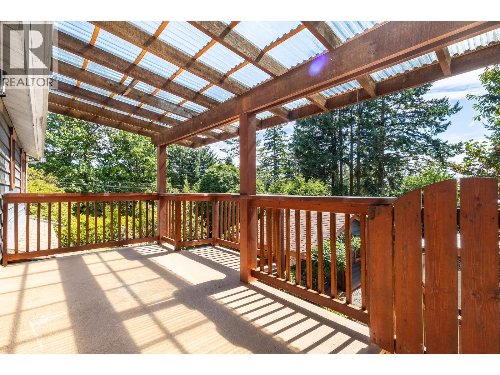 801 Reed Road, Gibsons, British Columbia  V0N 1V7 - Photo 14 - R3039052