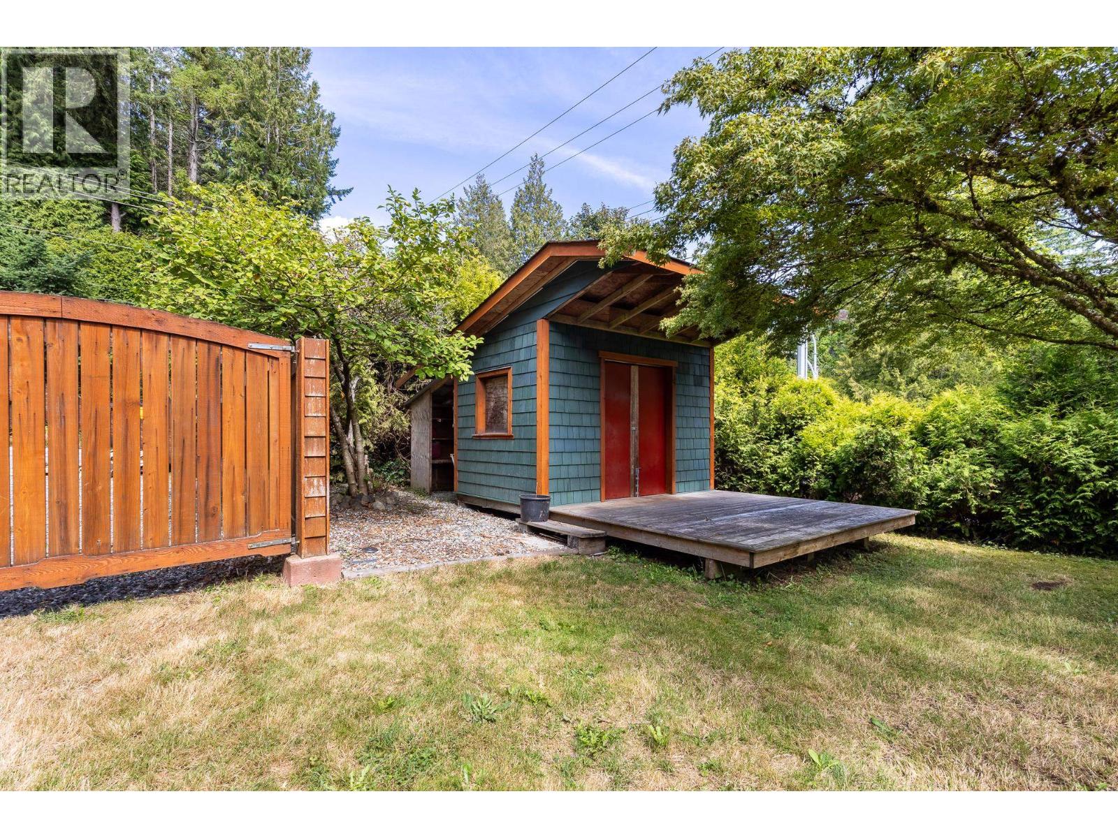801 Reed Road, Gibsons, British Columbia  V0N 1V7 - Photo 25 - R3039052
