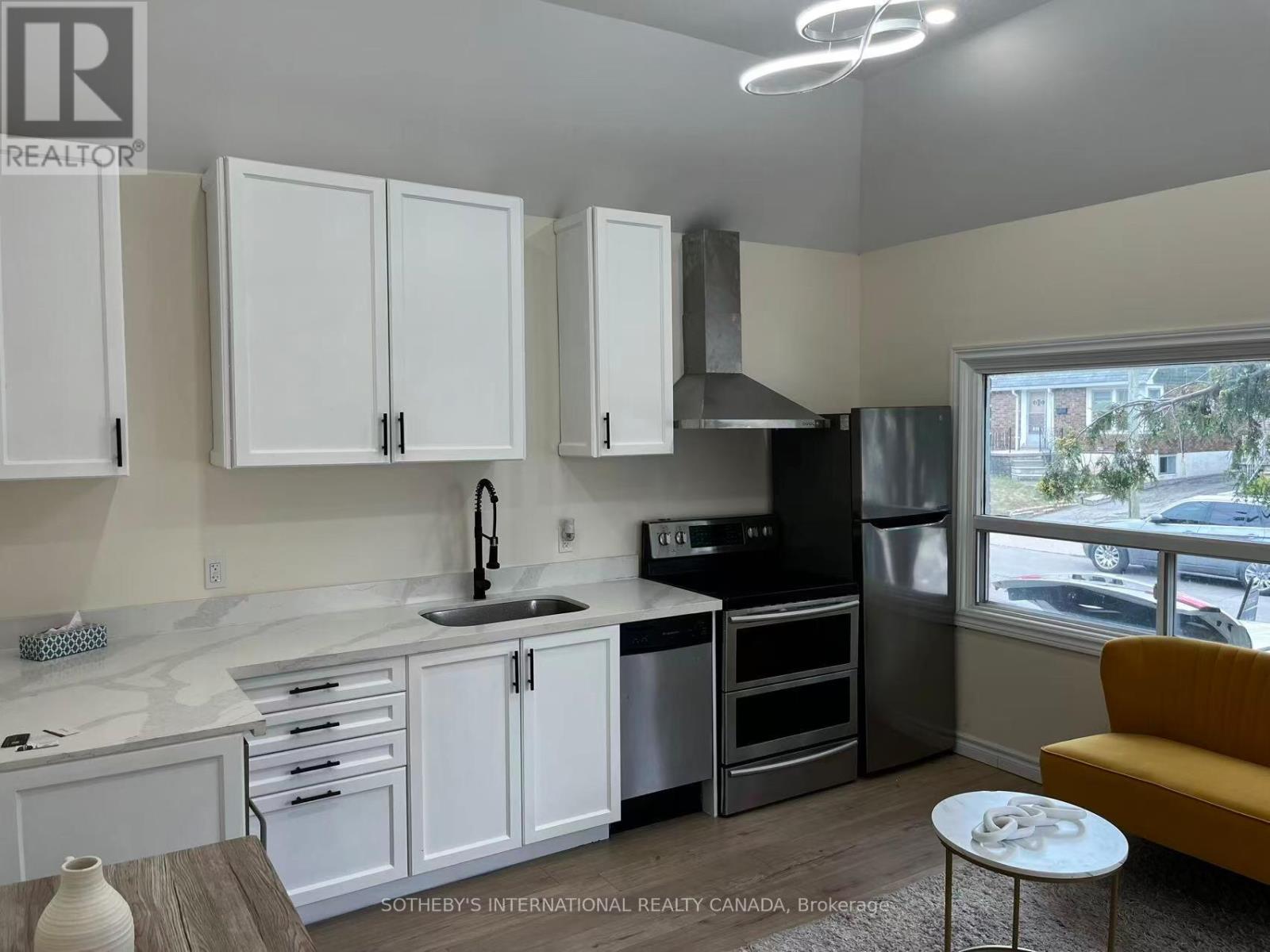 Property at 70 DUNRAVEN DRIVE image 2