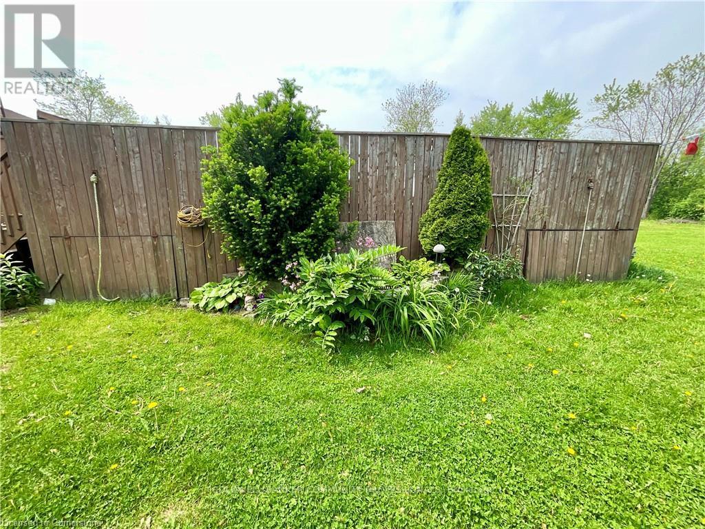 160 Woodburn Road, Hamilton, Ontario  L0R 1P0 - Photo 10 - X12355493