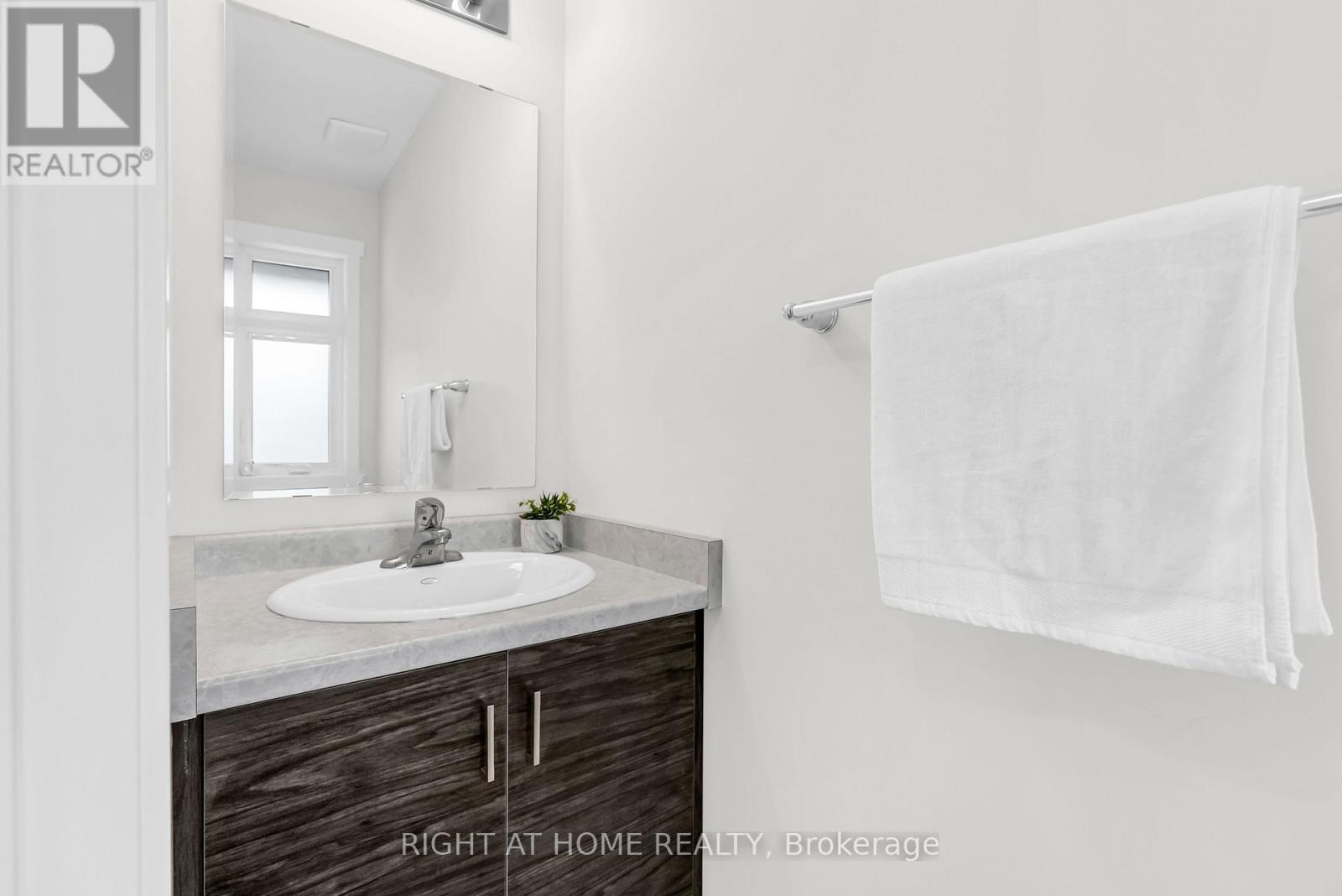 34 Wilkinson Avenue, Cambridge, Ontario  N1S 0E2 - Photo 15 - X12355537