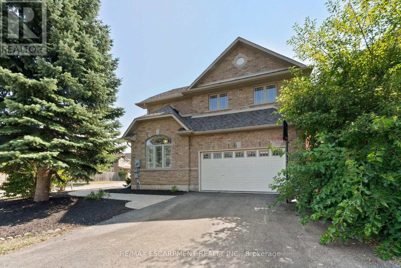 Property at 4 MCKIBBON AVENUE image 1