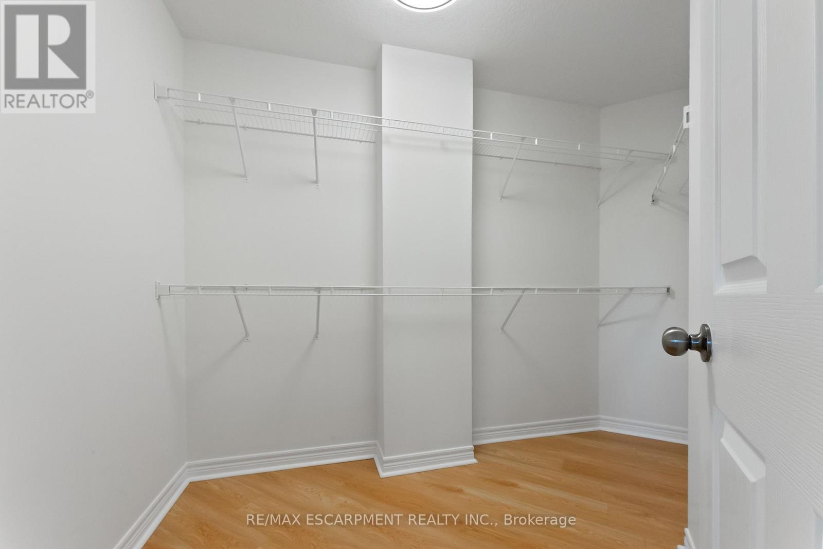 4 Mckibbon Avenue, Hamilton, Ontario  L0R 1P0 - Photo 28 - X12355561