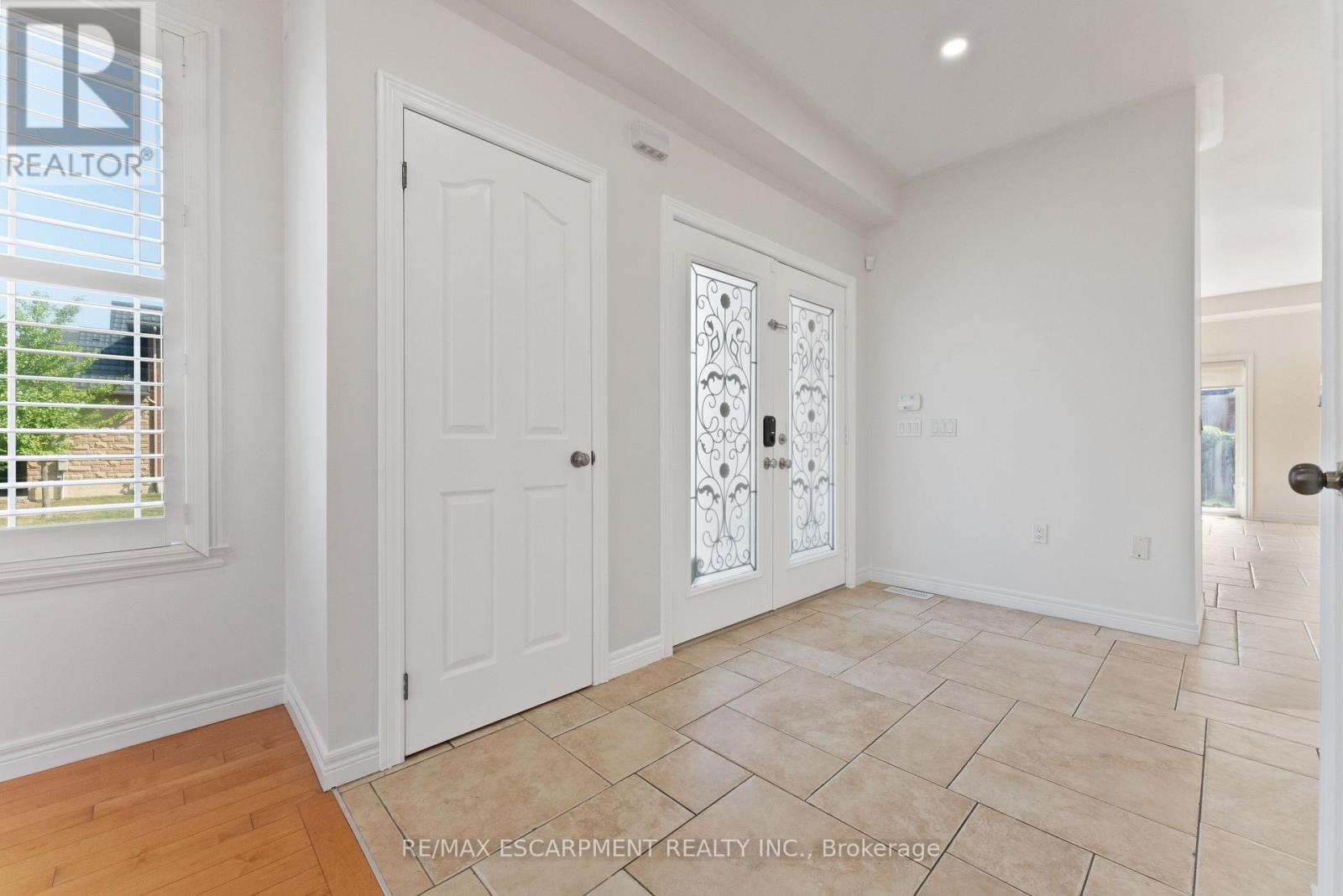 Property at 4 MCKIBBON AVENUE image 5