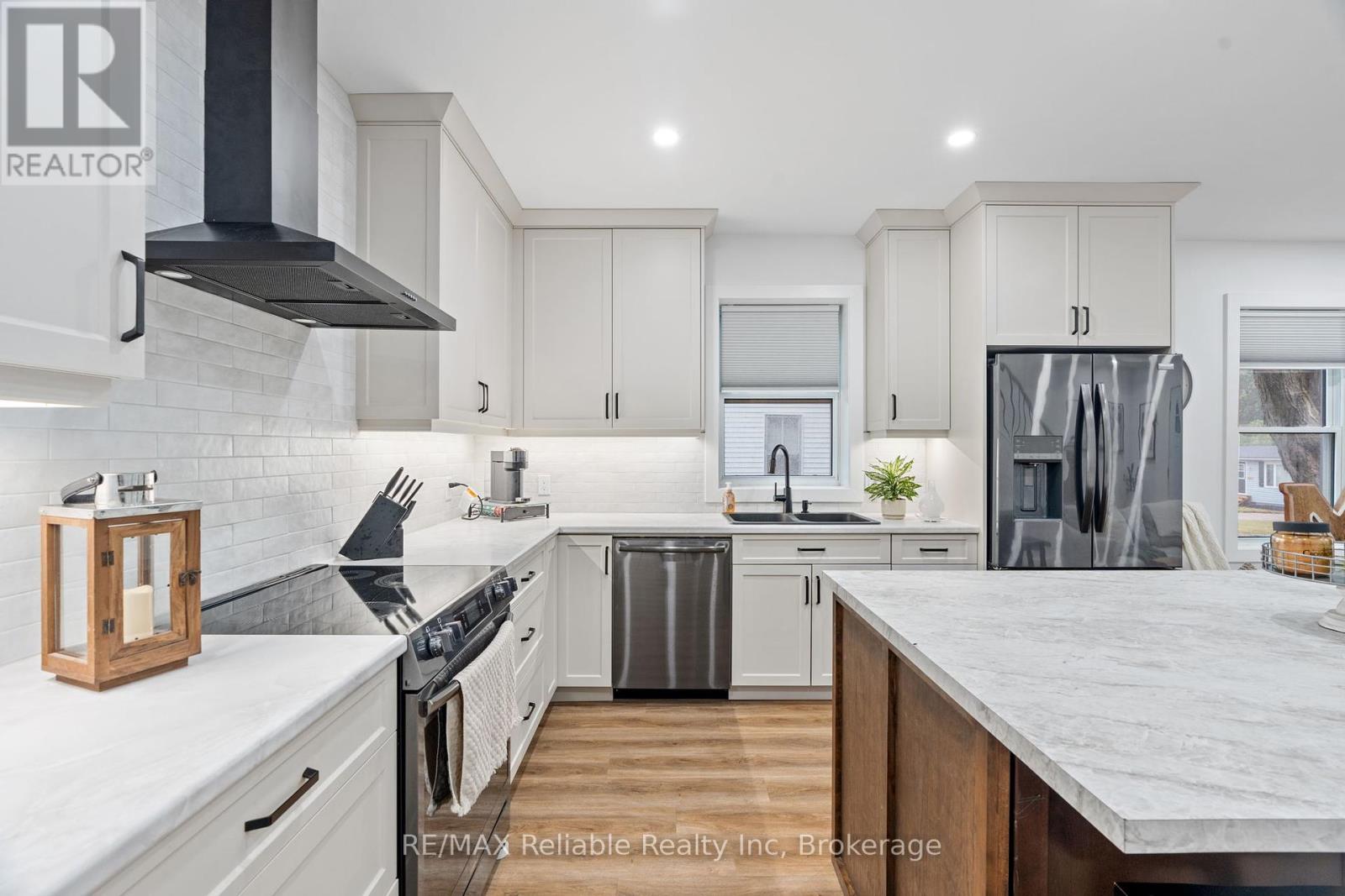78 Daly Street, Huron East, Ontario  N0K 1W0 - Photo 12 - X12355605