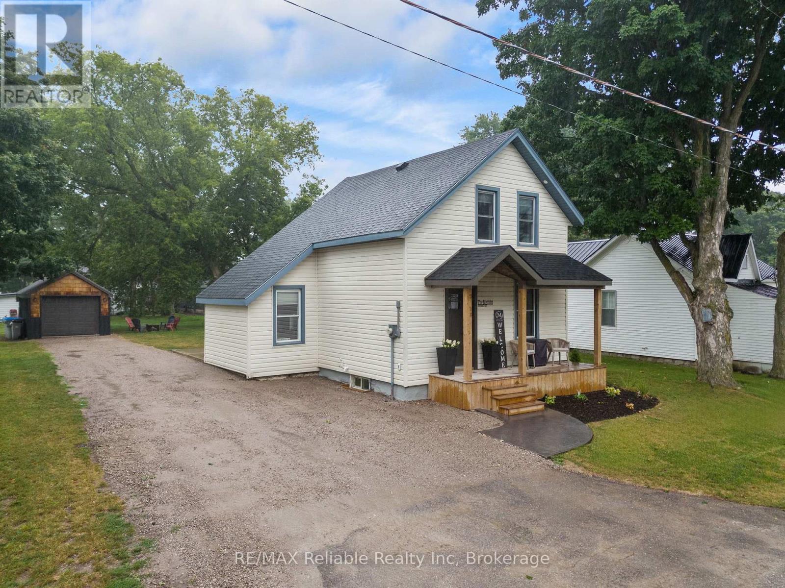 78 Daly Street, Huron East, Ontario  N0K 1W0 - Photo 2 - X12355605
