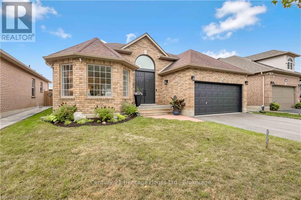 29 Casson Lane, Brantford, Ontario  N3R 7Z5 - Photo 1 - X12355671