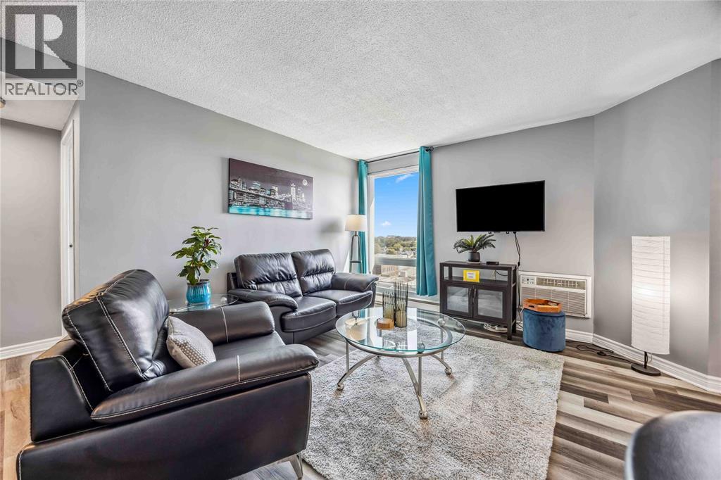 155 Front Street North Unit# 1109, Sarnia, Ontario  N7T 7V5 - Photo 3 - 25021232