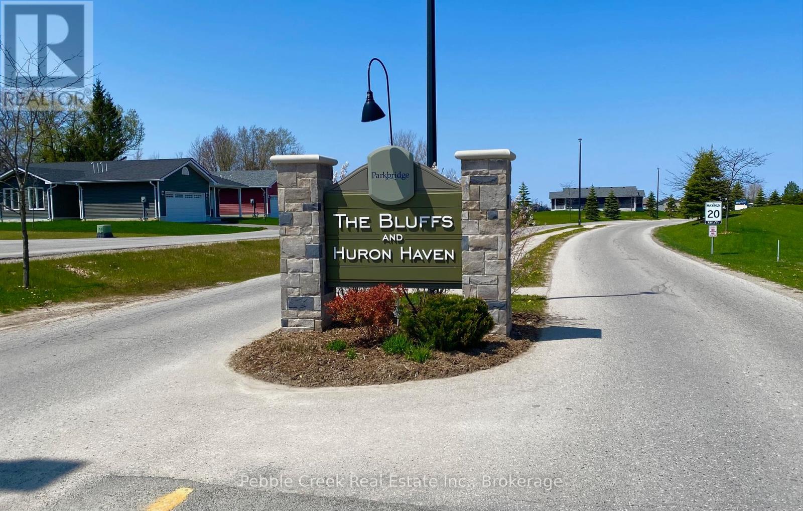 61 Lake Breeze Drive, Ashfield-Colborne-Wawanosh, Ontario  N7A 0B8 - Photo 42 - X12355019